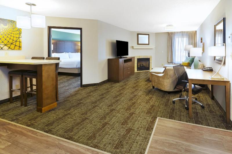 One-Bedroom King Suite - Non-Smoking image 1