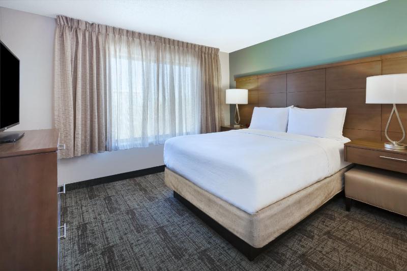 One-Bedroom Queen Suite - Non-Smoking image 2