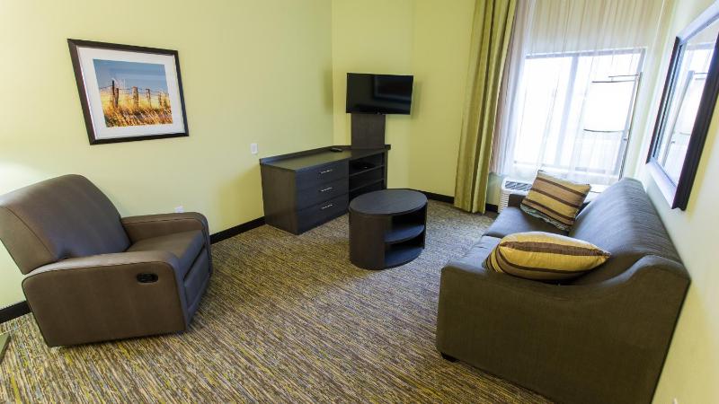 One-Bedroom King Suite with Sofa Bed image 3