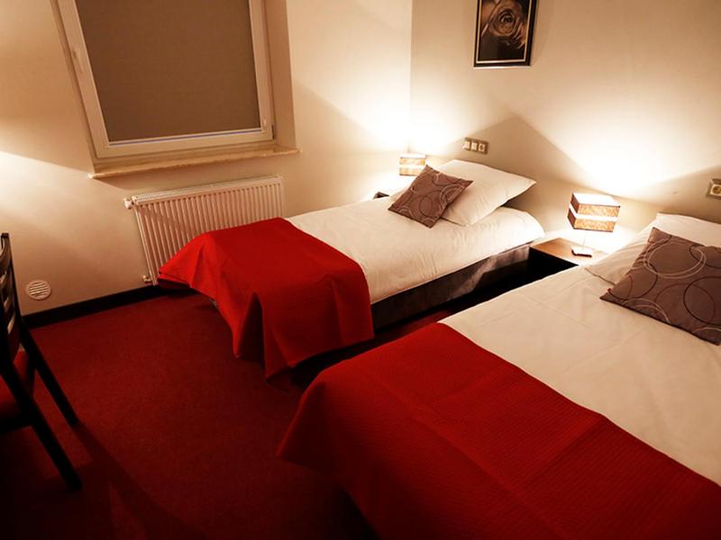 Double or Twin Room image 3