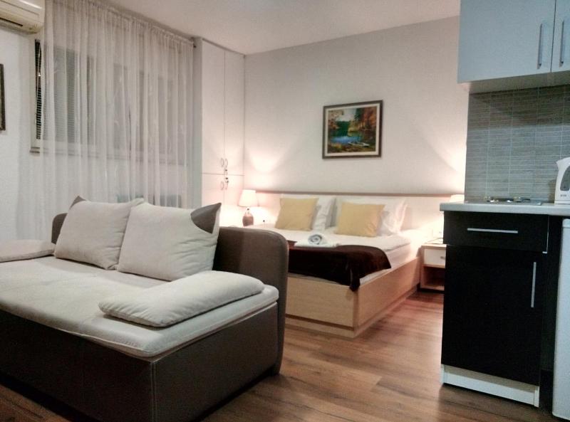 Sweet Dreams Studio Apartment - image 15