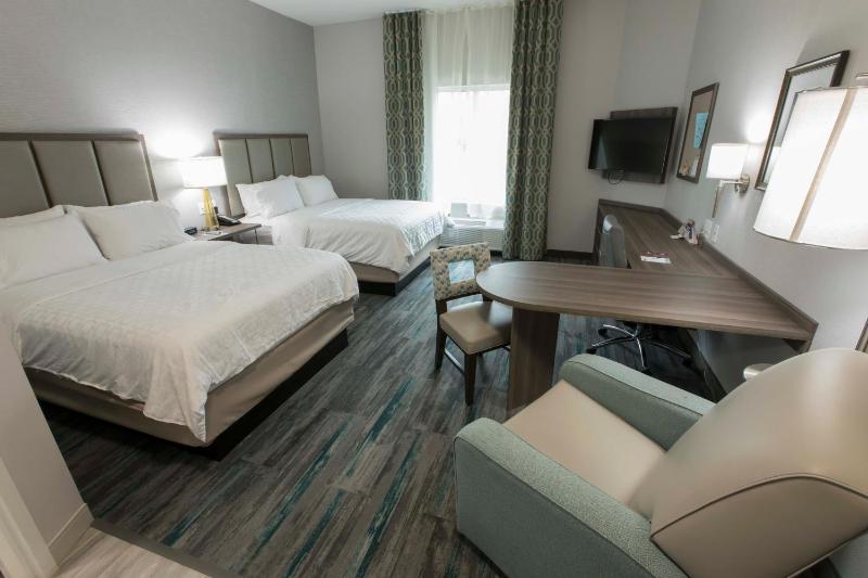 Studio Suite with Two Queen Beds image 4