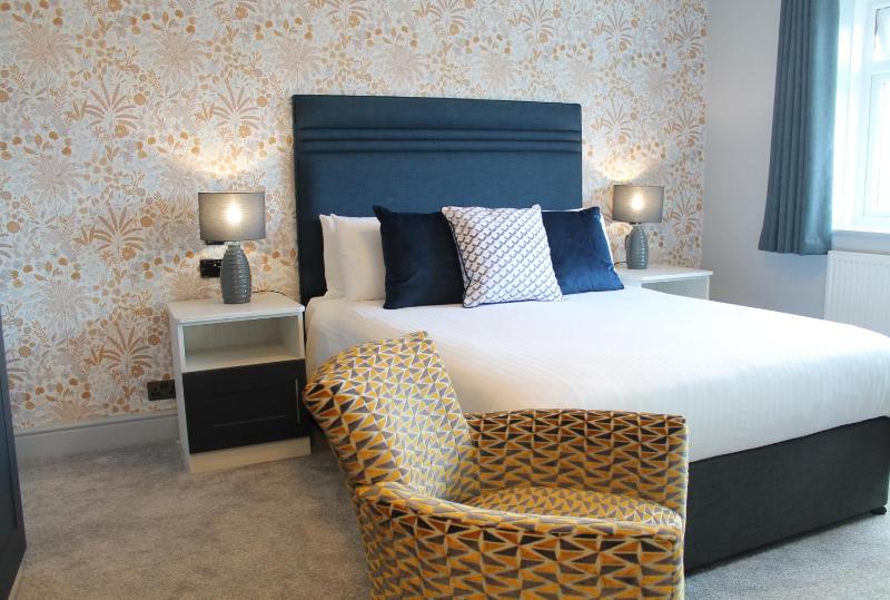 Double Room image 4