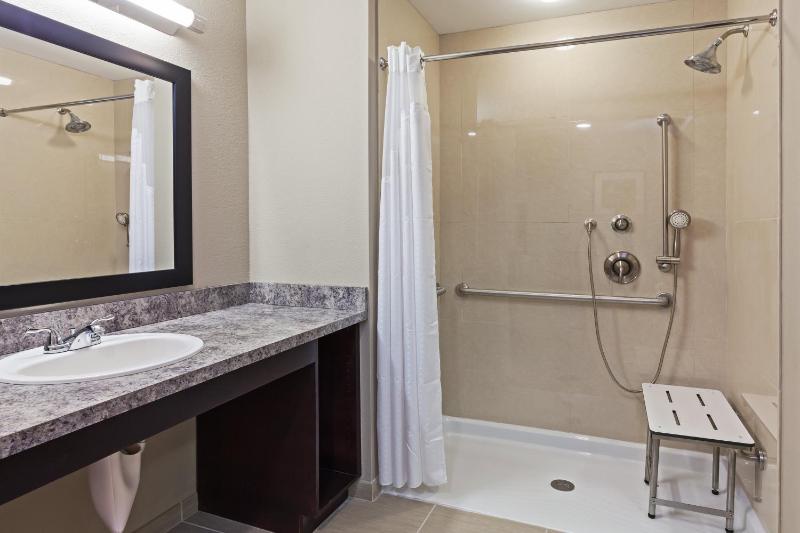 King Room - Mobility Access/Hearing Accessible image 2
