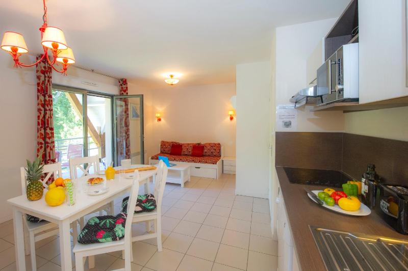 Apartment (6 Adults) image 1