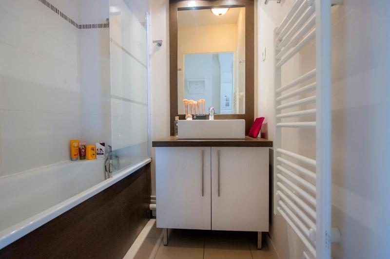 Apartment (6 Adults) image 3