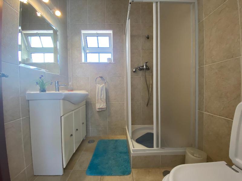 Double Room with Private Bathroom image 3