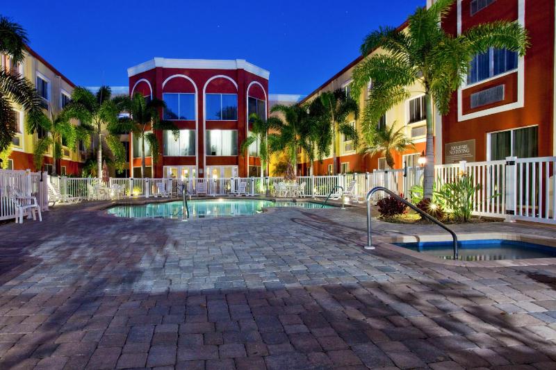 Holiday Inn Express Hotel & Suites Bradenton West By IHG - image 16