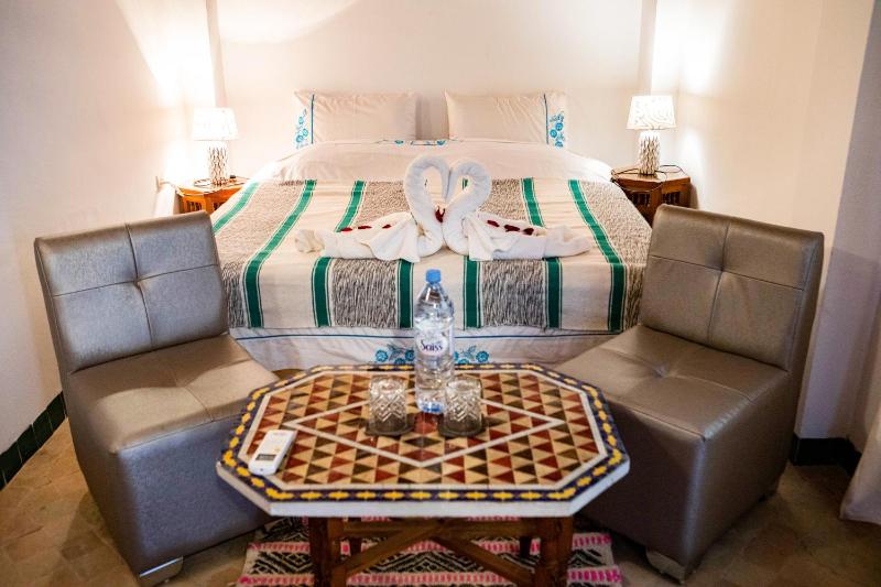 Double Room image 2