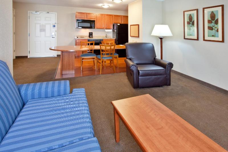One-Bedroom King Suite image 2