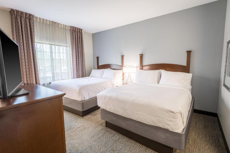 Two-Bedroom Suite image 2