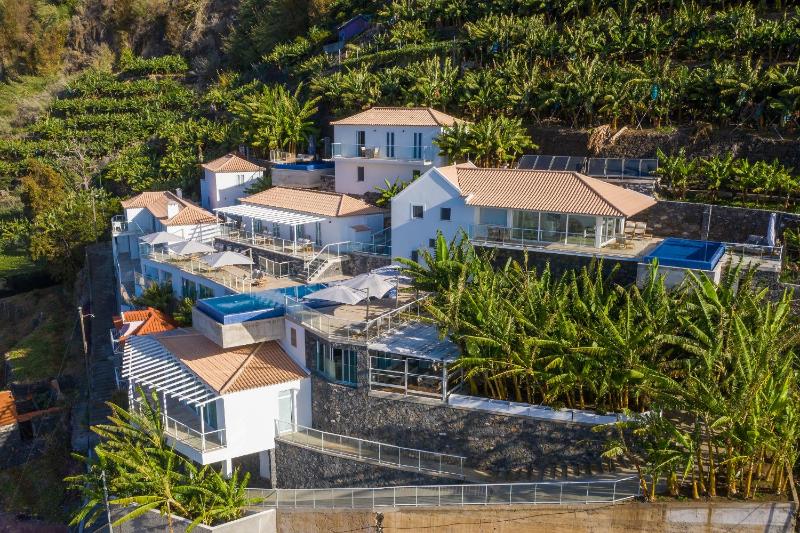 Villa with Sea View image 3