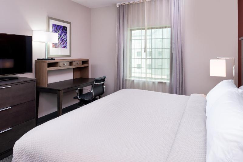One-Bedroom King Suite with Sofa Bed image 3
