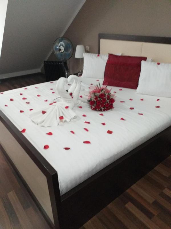 King Room image 2