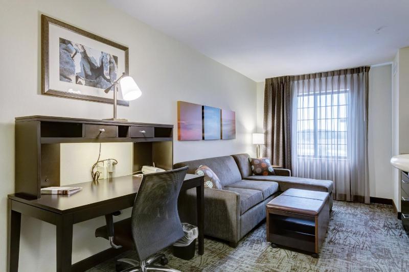 One-Bedroom Suite - Non-Smoking image 3