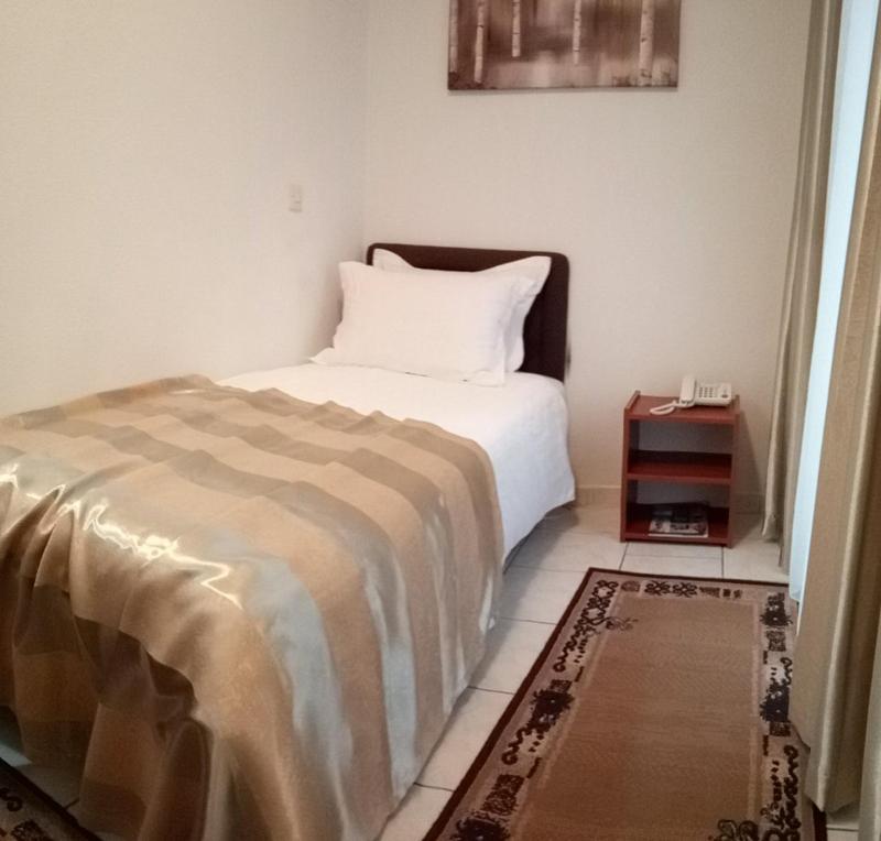 Single Room with Terrace image 3