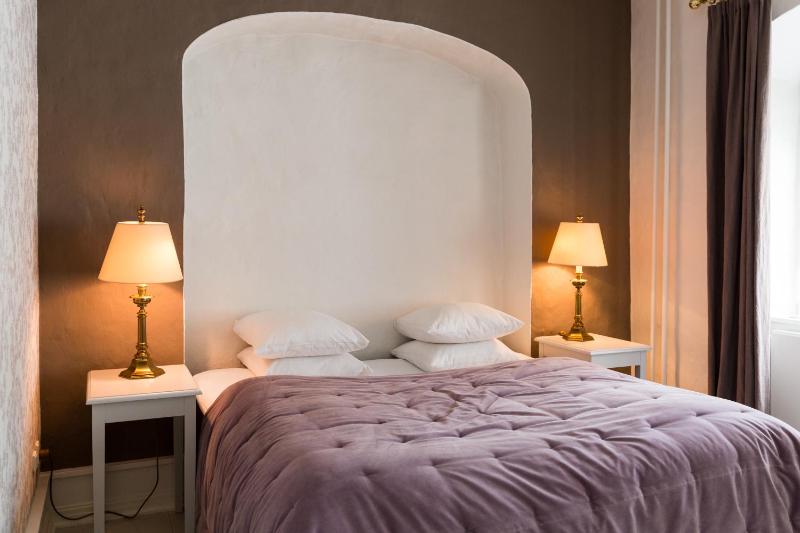 Small Castle Room image 4