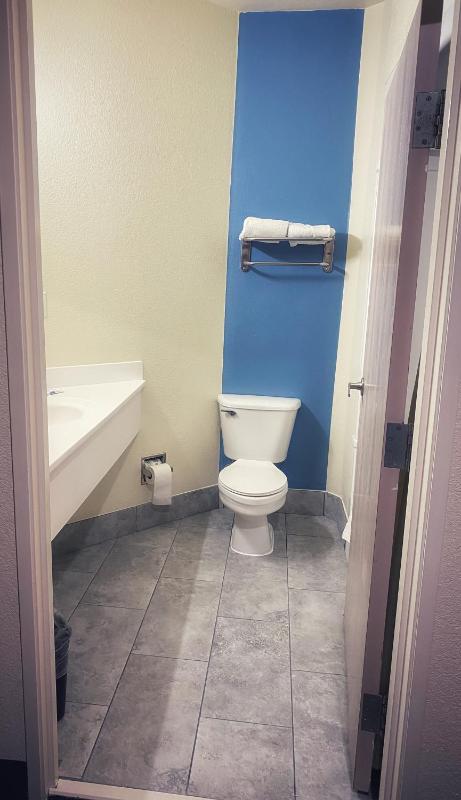 Standard Double Room image 1