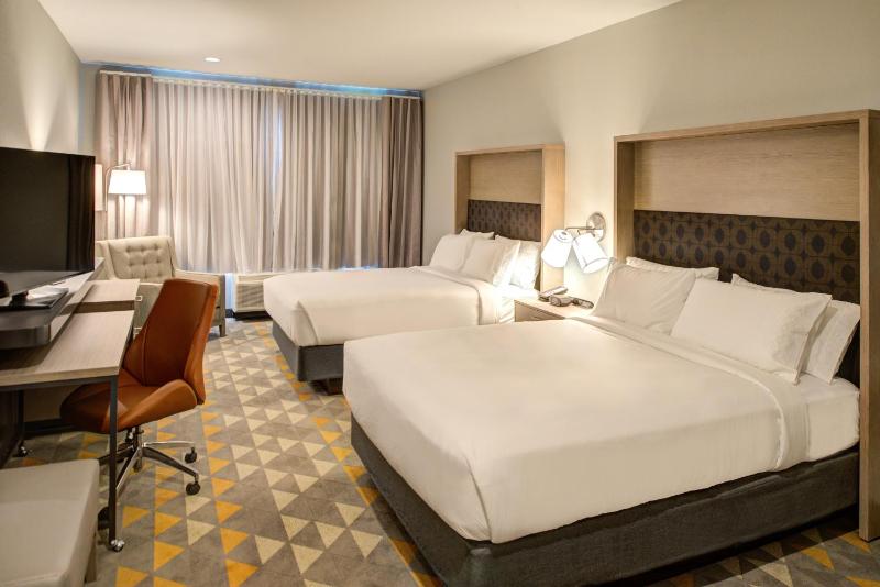 Standard Room with Two Queen Beds image 3