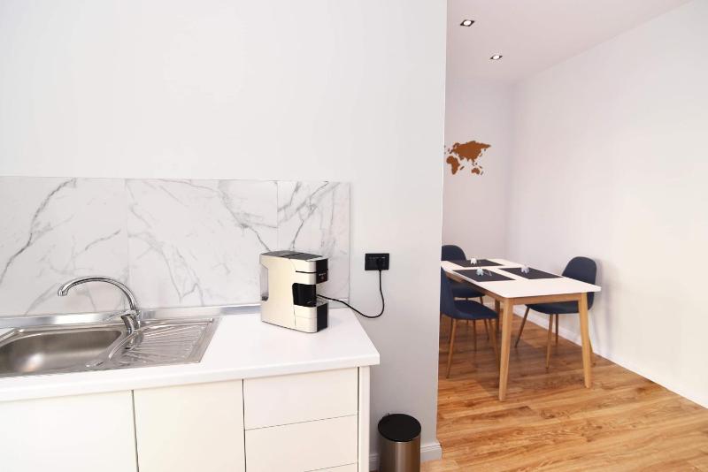 Skanderbeg Square Center Apartments - image 14