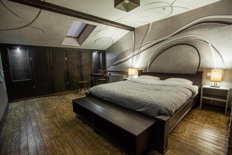 Double Room with Private Bathroom image 1