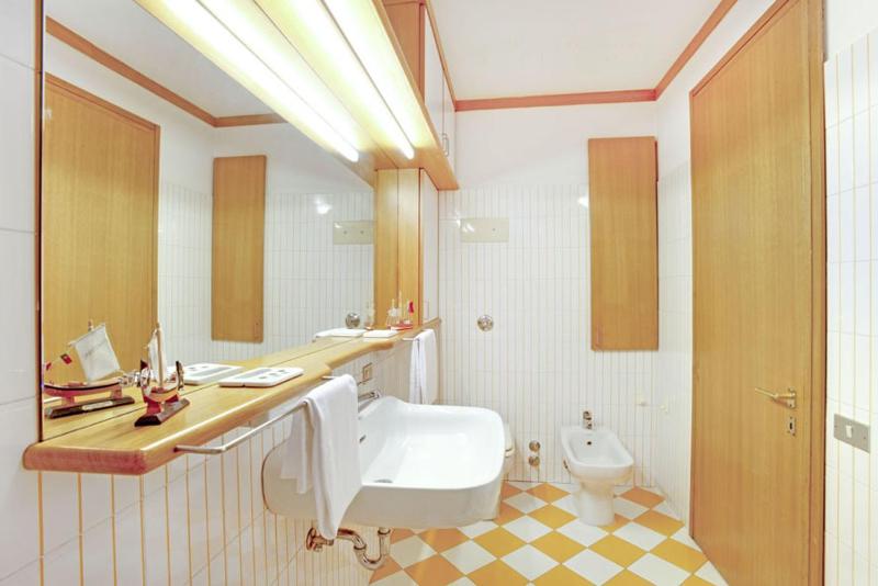 Santi Apostoli - Two-Bedroom Apartment - Split Level - Cannaregio 4358 image 4