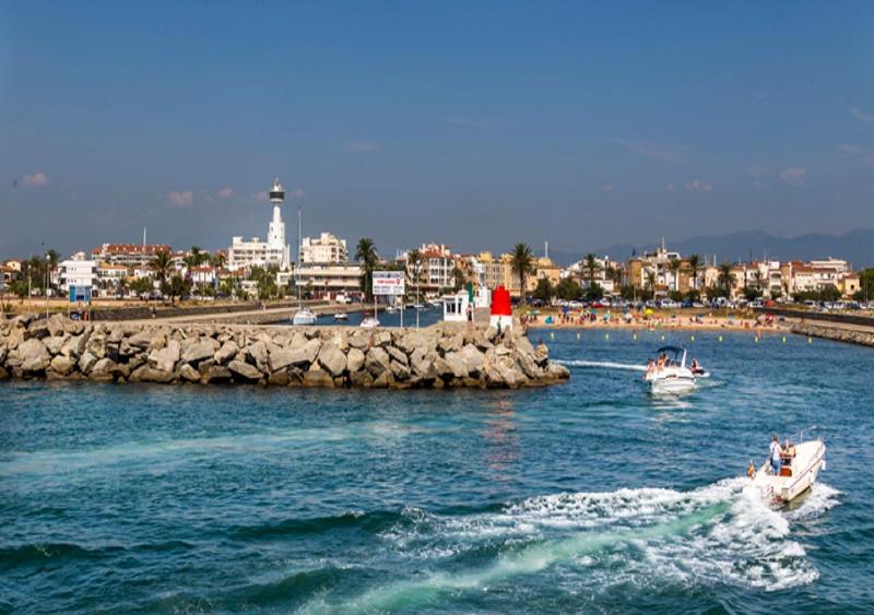 1003 Piso con vistas al mar Empuriabrava by homeselectspain - image 13