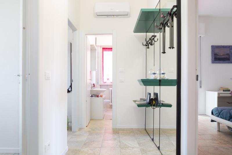 GuestHost - Parma Railway Station Lovely Apartment - image 10