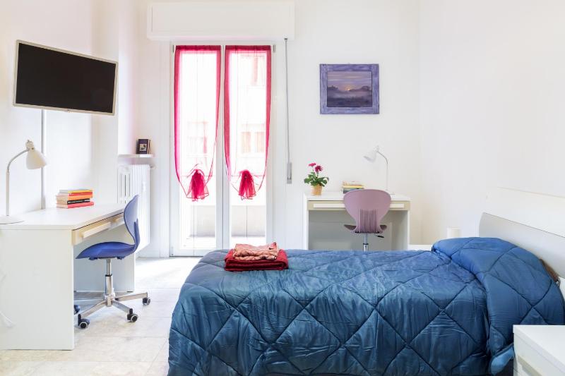 GuestHost - Parma Railway Station Lovely Apartment - image 4