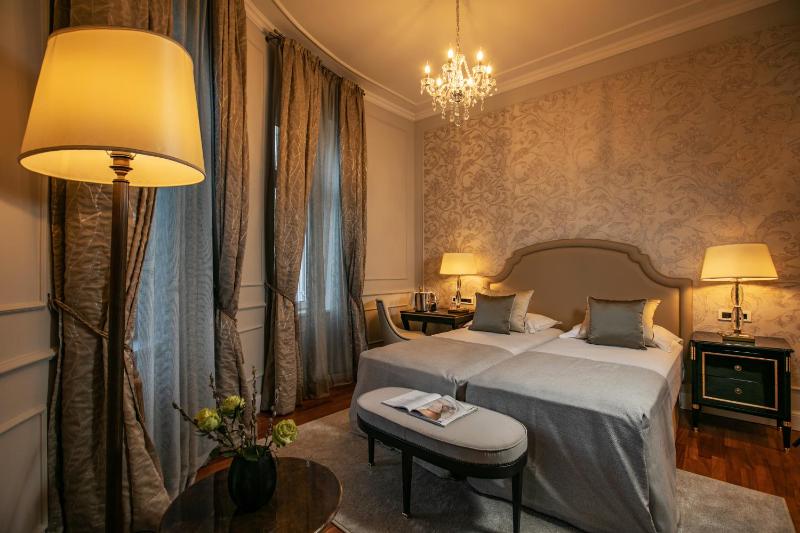 Superior Double or Twin Room with Garden View image 1