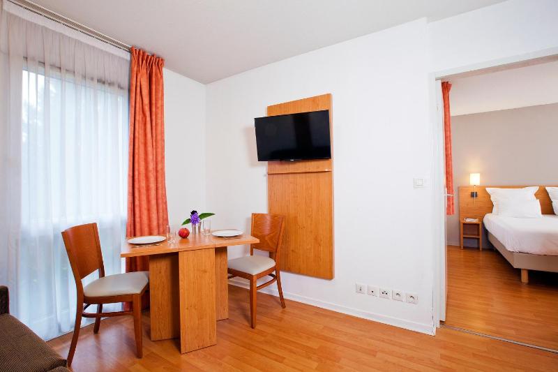 One-Bedroom Apartment image 1
