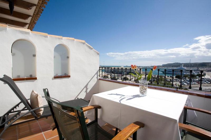 Double Room with Terrace image 4