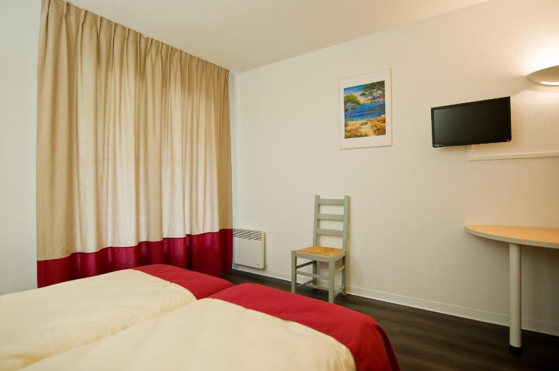 Double Room with Shower image 1
