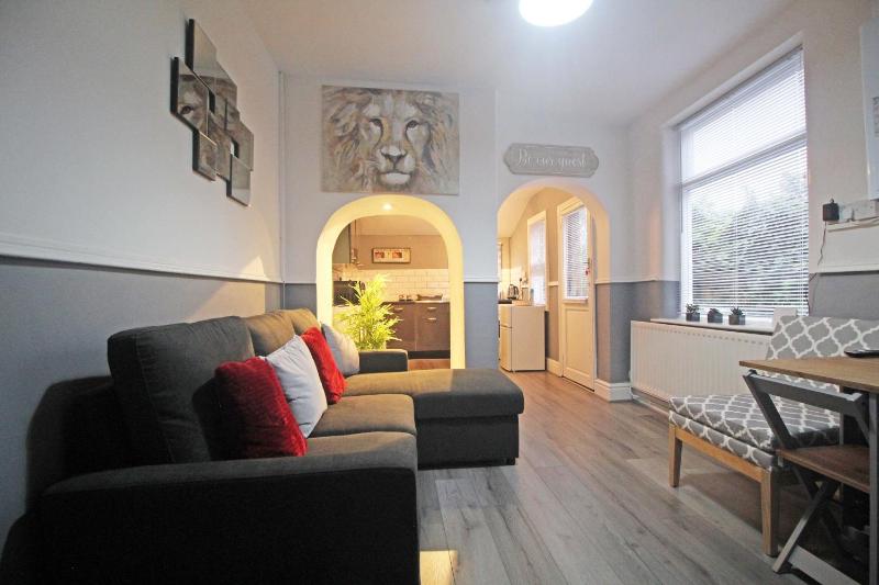 Panton Road - Modern Classic Terrace - image 1