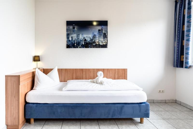 Apartment (1 Adult) image 1
