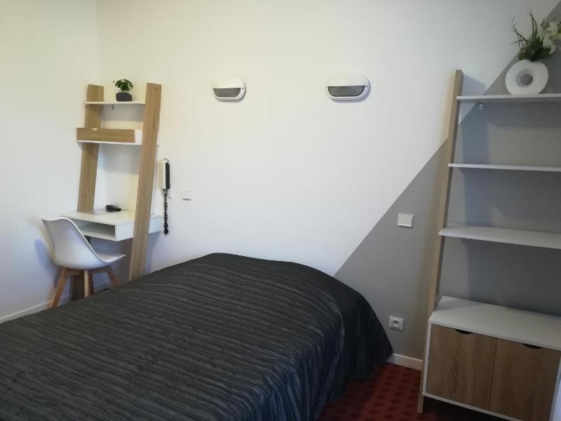 Double Room with Private Bathroom image 1