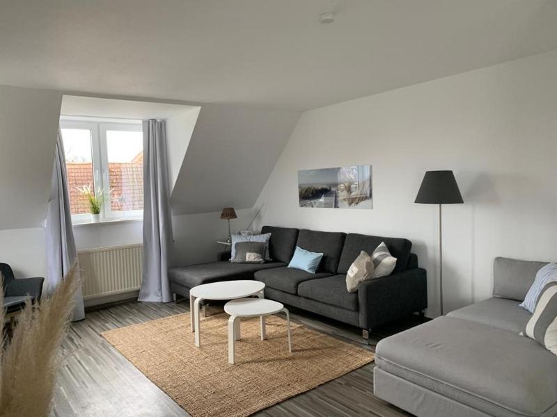 One-Bedroom Apartment - 116 image 1