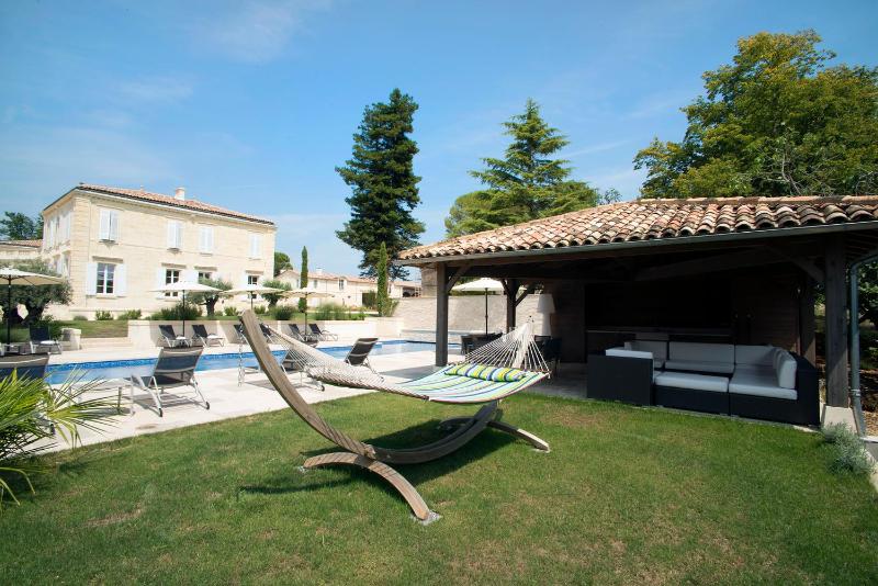 Double Room with Park View image 3