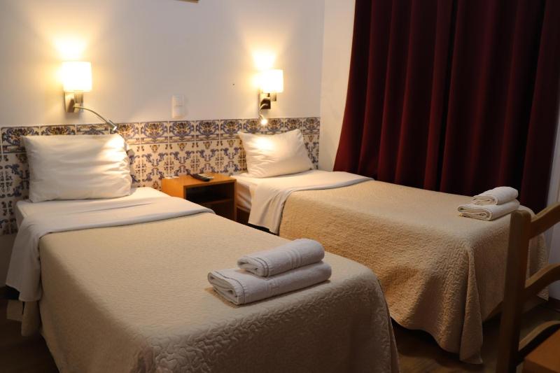 Double Room image 2