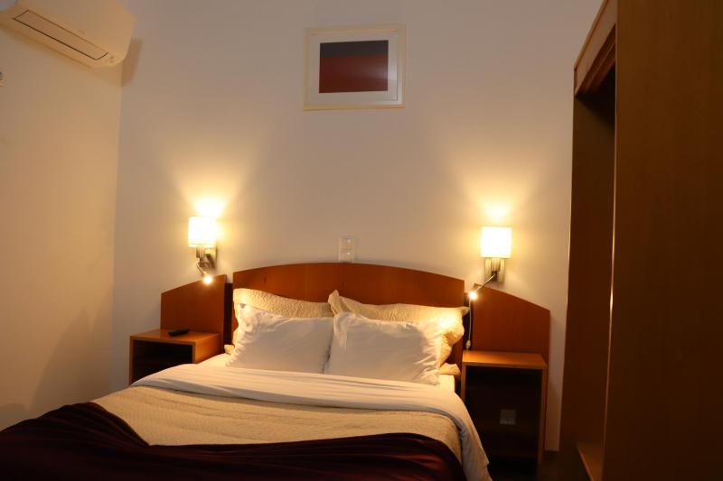 Double Room image 4