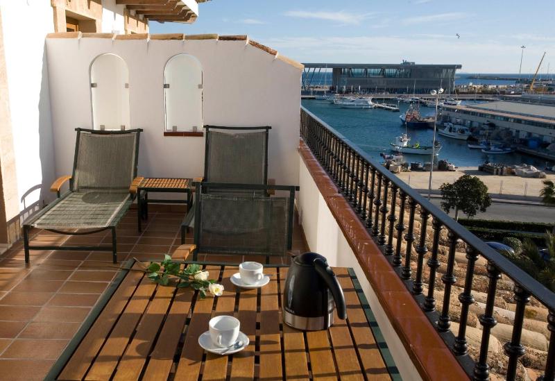 Junior Suite Deluxe with Terrace image 2