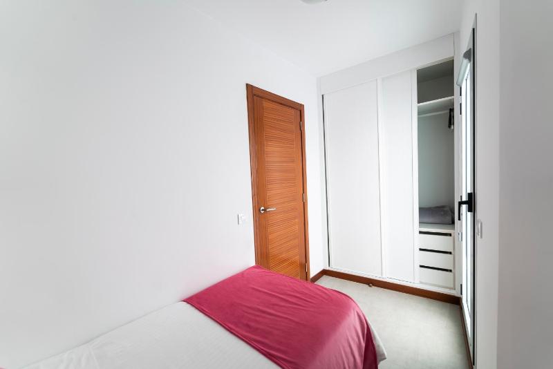 Three-Bedroom Apartment 1B image 1