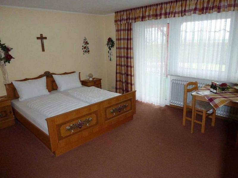 Double Room image 2