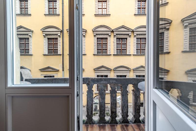 Apartment on Stavropihiiska Street 2 - image 5