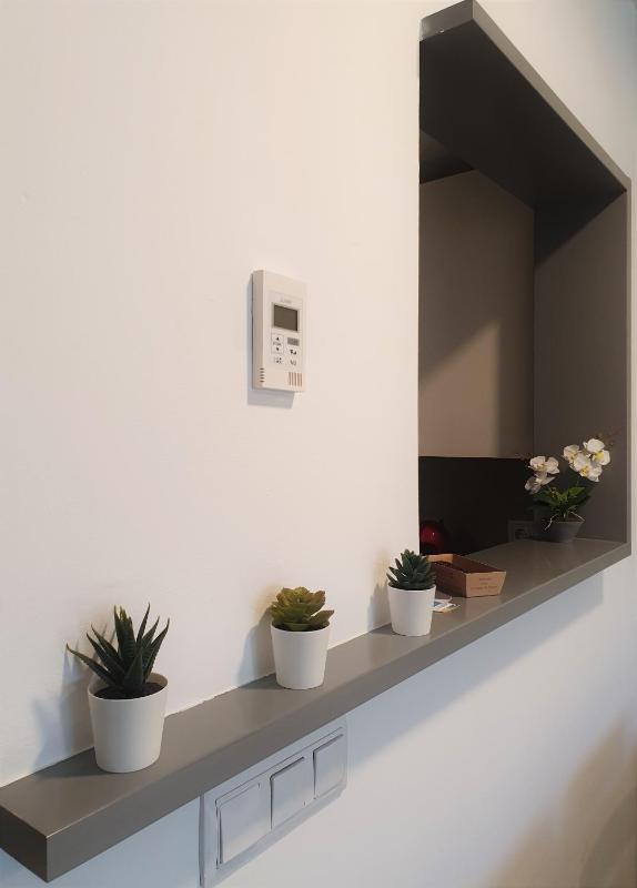 One-Bedroom Apartment image 1