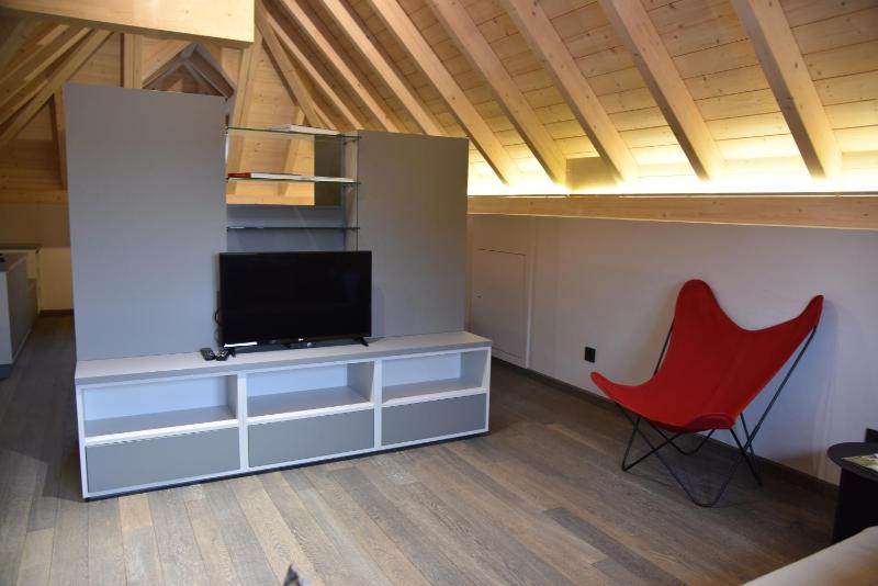 Superior King Room image 4