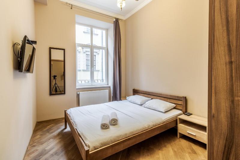 Apartment on Stavropihiiska Street 3 - image 1