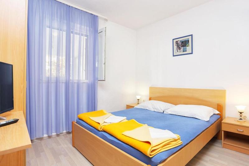 Double Room image 3