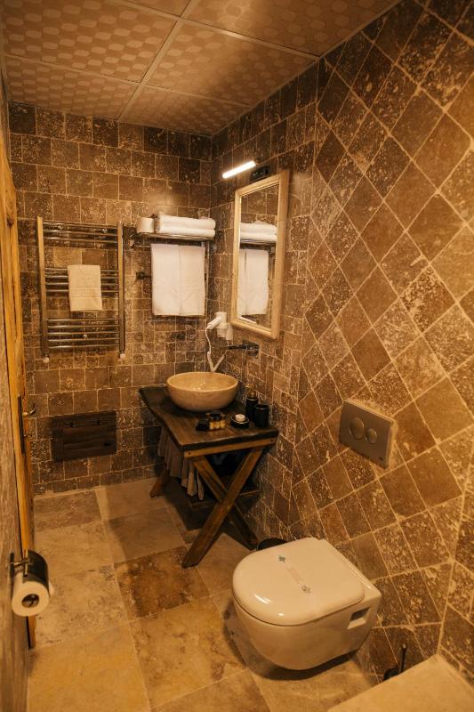 Deluxe Double Room with Balcony image 3