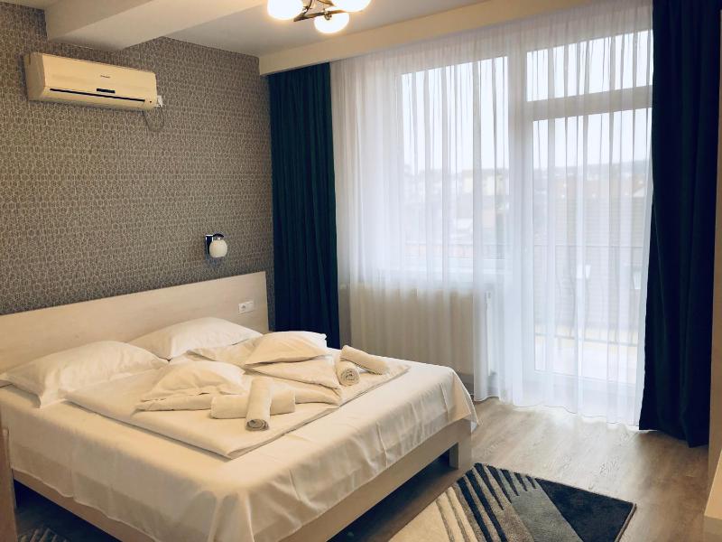 One-Bedroom Apartment with Balcony image 3